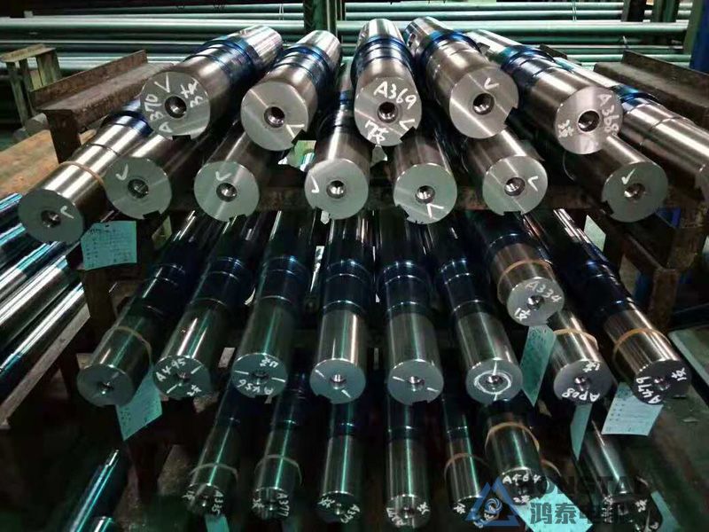 YE3-225M-2电机轴伸打螺纹孔定制